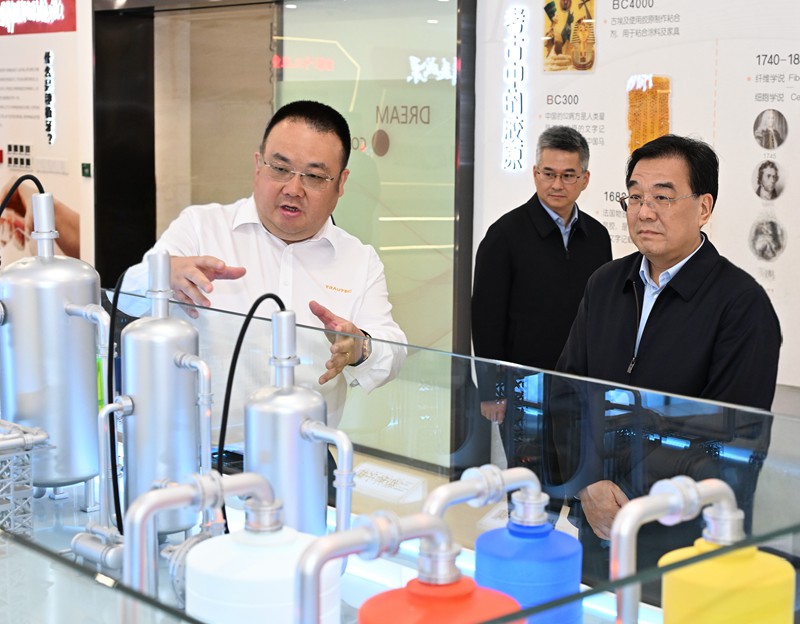 新闻 | 江苏省委书记信长星调研太平洋在线医疗